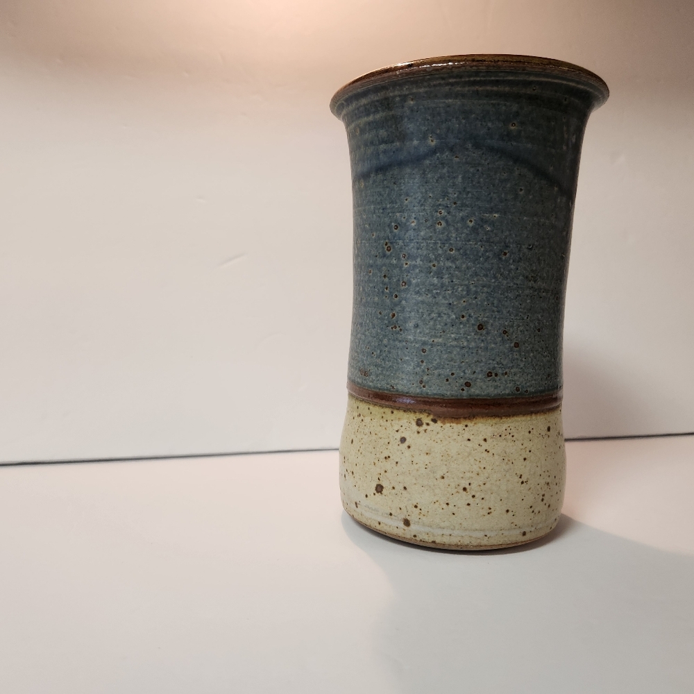 Abstract Beach Scene Ceramic Vase - Picture 2 of 14